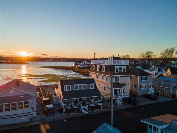 $725,000 | 7 Moreland Avenue, Hull, MA 02045