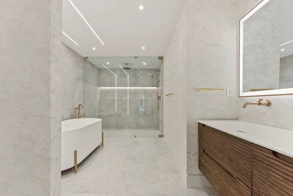 $1,750,000 | 221 Pelican Way, Delray Beach, FL 33483