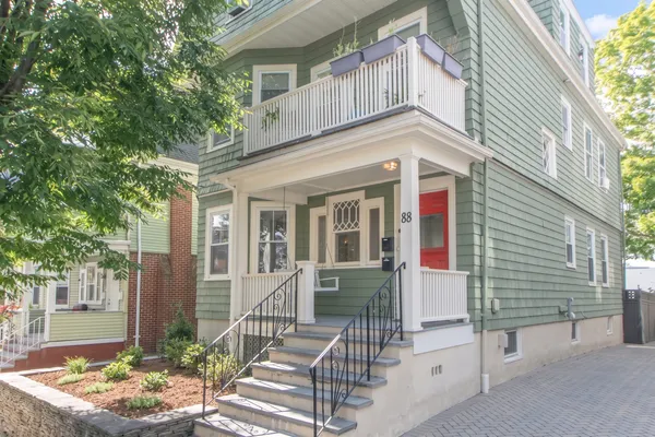$639,000 | 88 Bartlett Street, Unit 1, Somerville, MA 02145