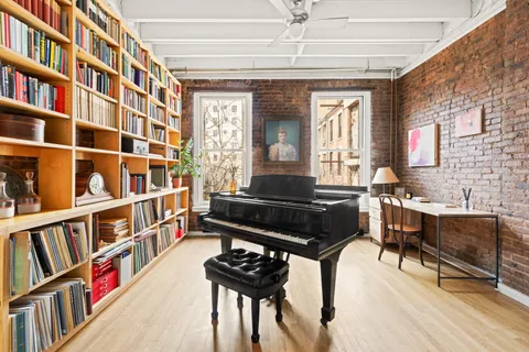 $2,350,000 | 543 Manhattan Avenue | Harlem