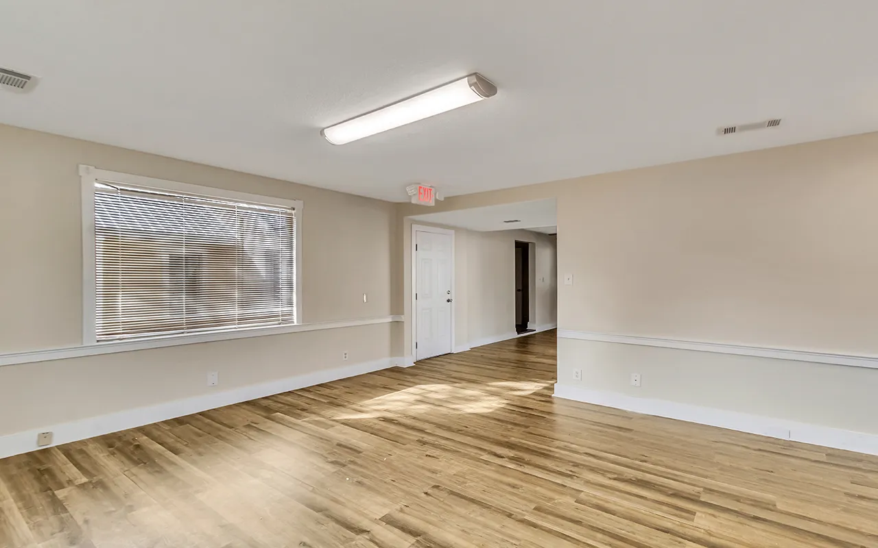 $4,268 | 406 Highway 80, Unit A, Bloomingdale, GA 31302