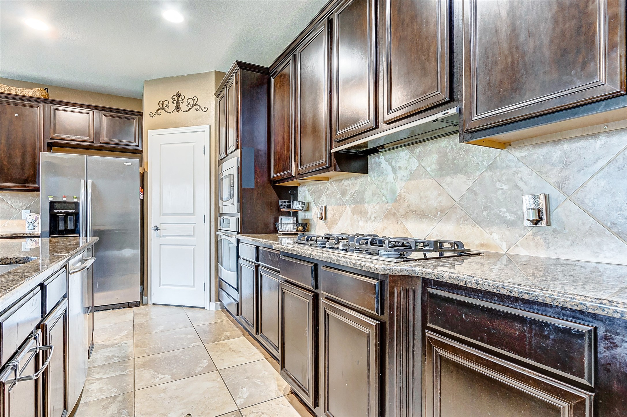 13407 Douglas Lake Road Houston, TX 77044 - Photo 9 of 29