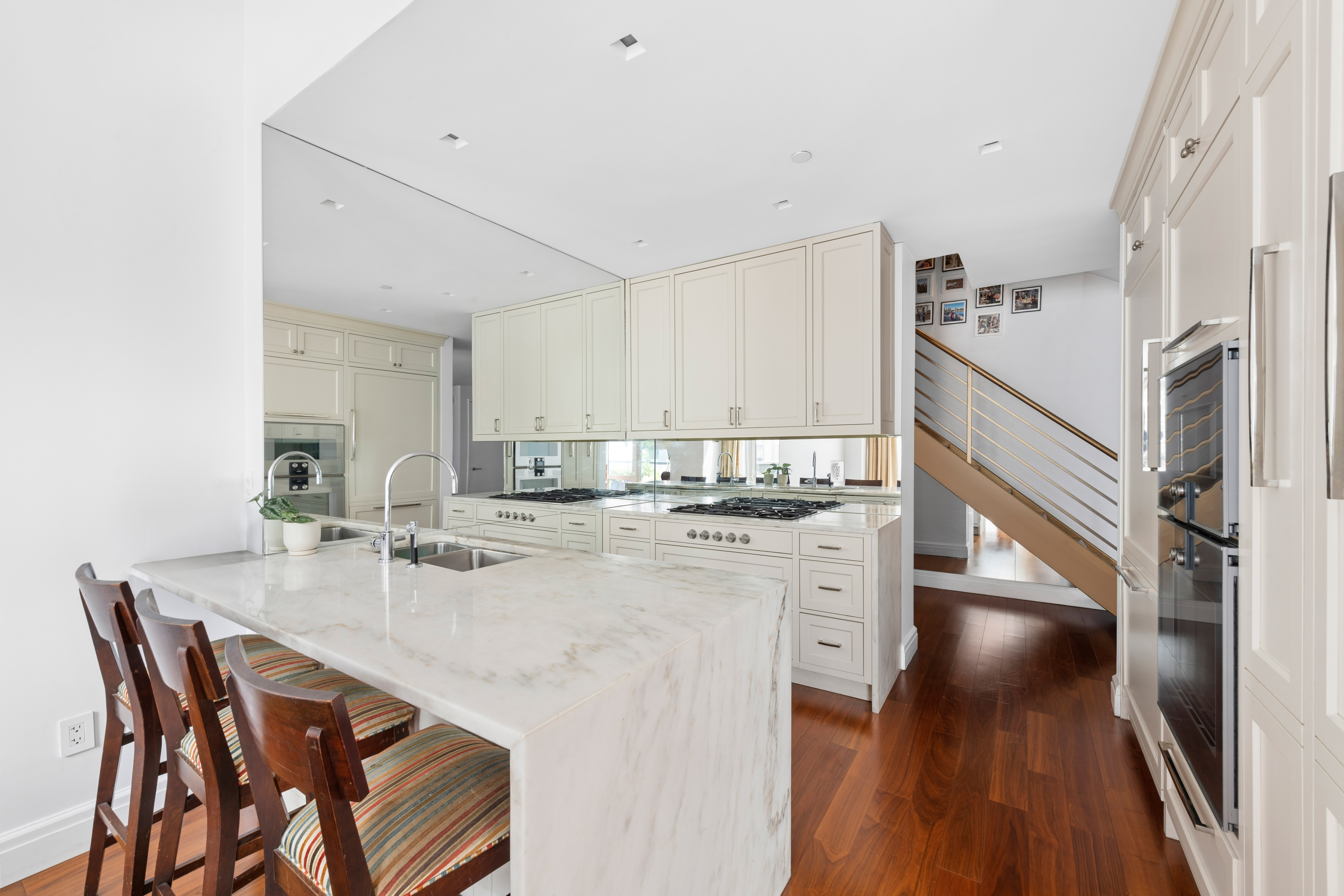 555 West 59th Street, Unit TH3C Manhattan, NY 10019 - Photo 4 of 20 Gallery Image 4