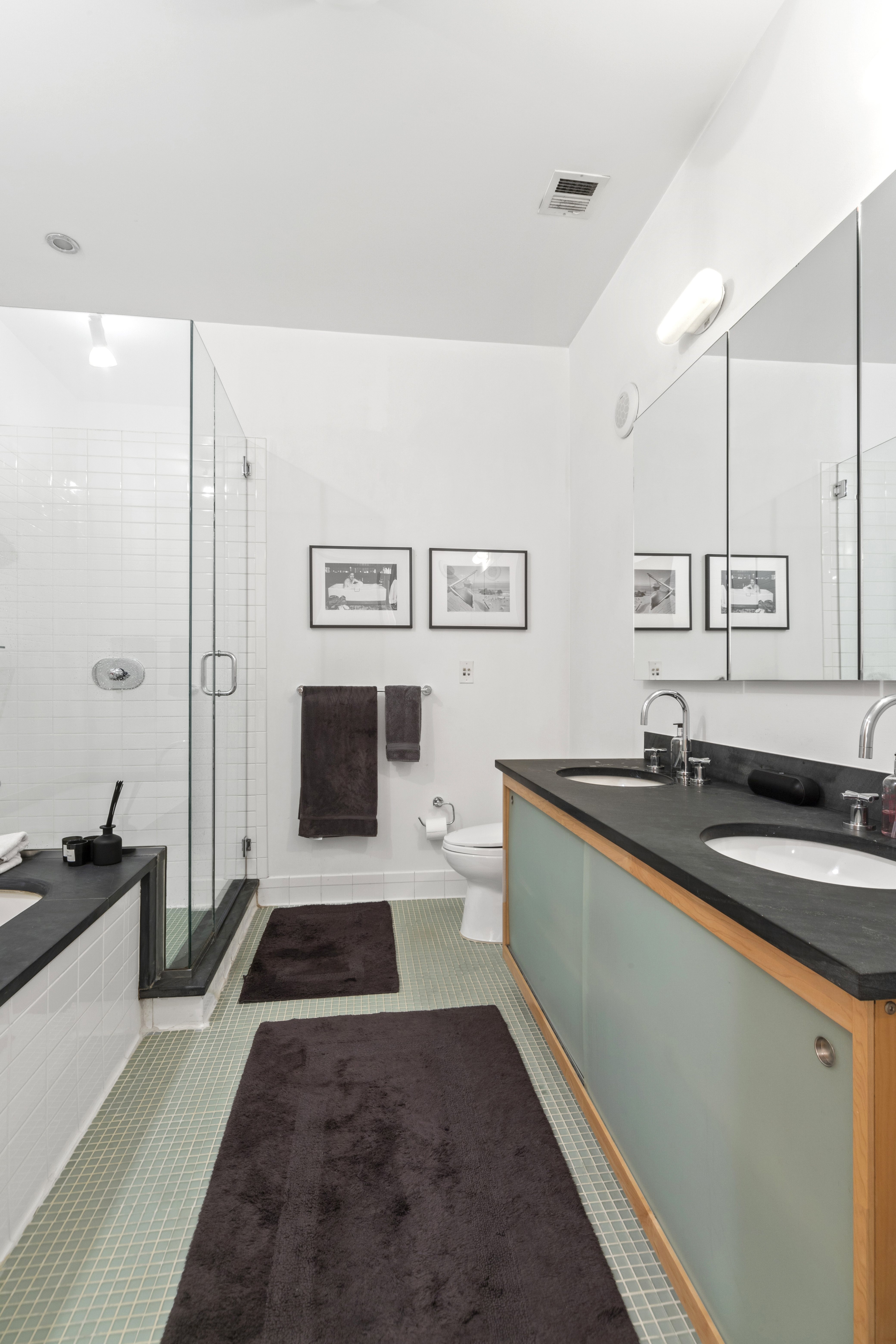 70 Washington Street, Unit 2T Brooklyn, NY 11201 - Photo 6 of 11 a large white kitchen with a large window