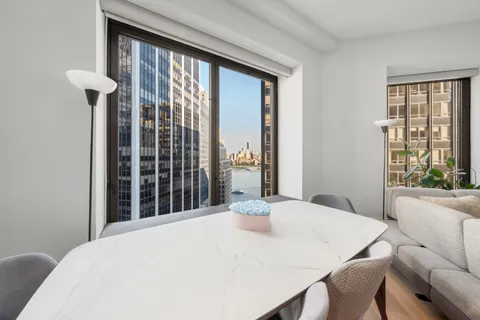 $1,699,000 | 75 Wall Street, Unit 22O | Financial District