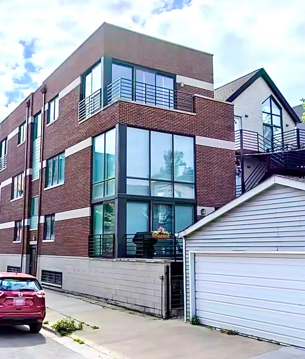 $750,000 | 1086 North Paulina Street, Unit B, Chicago, IL 60622
