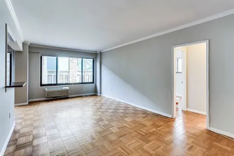 $245,000 | 3601 Wisconsin Avenue Northwest, Unit 110, Washington, DC 20016