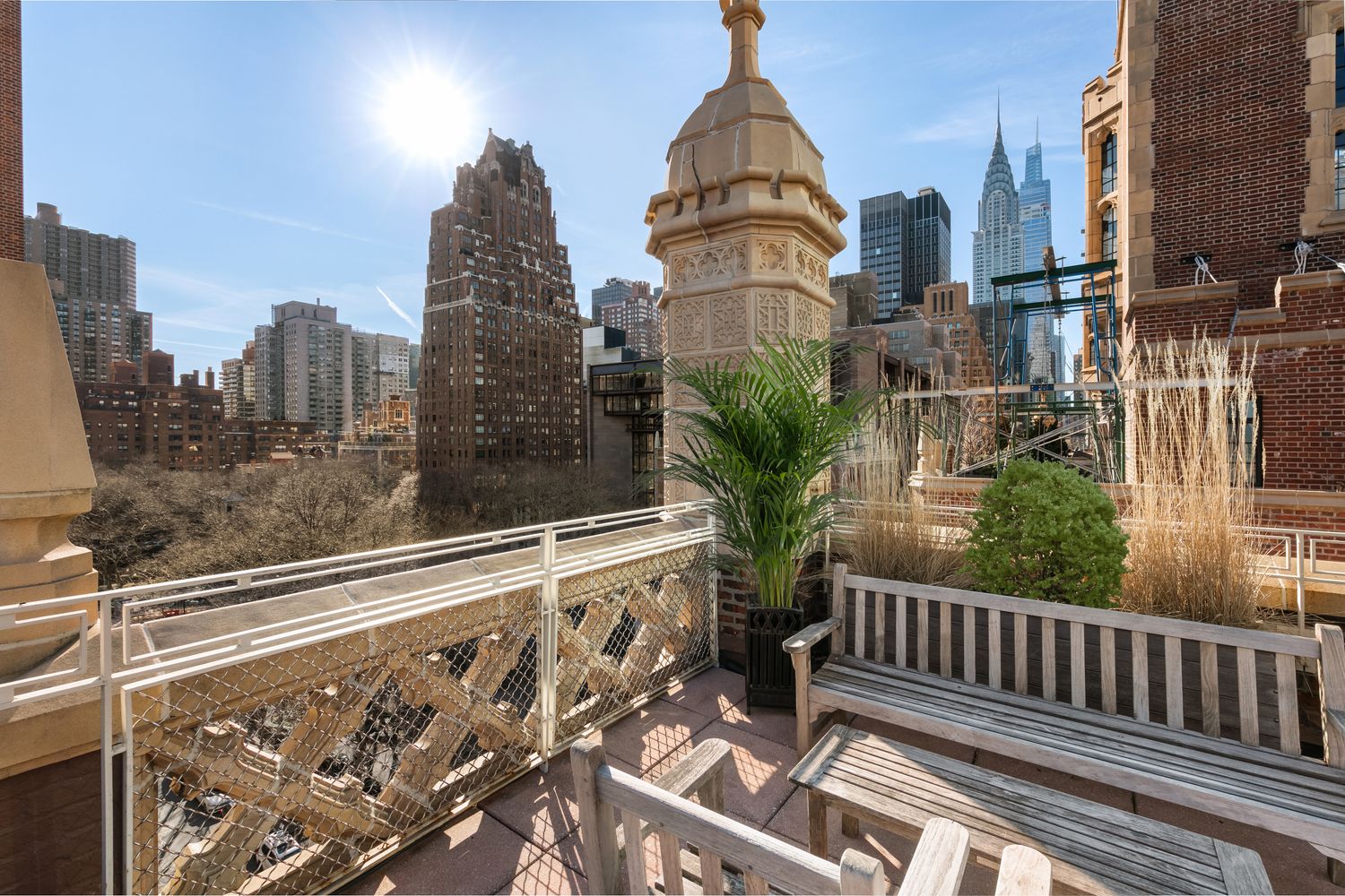 333 East 43rd Street, Unit 909 Manhattan, NY 10017 - Photo 15 of 22 a view of balcony with city view