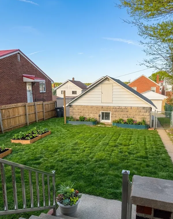 $185,900 | 909 Freeport Road, New Kensington, PA 15068