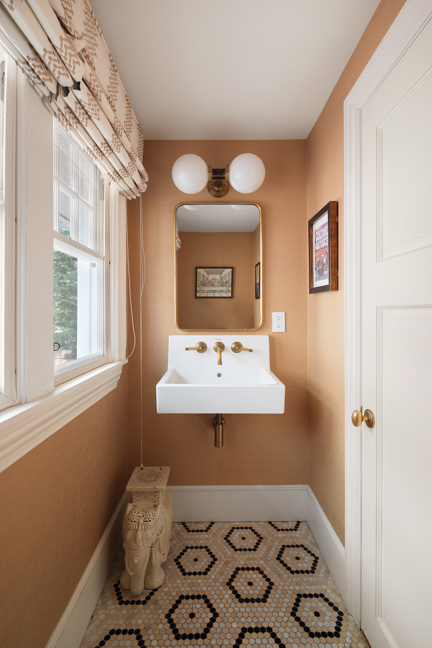 162 Argyle Road Brooklyn, NY 11218 - Photo 9 of 25 a bathroom with a sink and a mirror