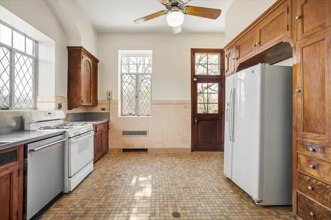 Contact Agent | 3130 Woodland Drive Northwest, Washington, DC 20008