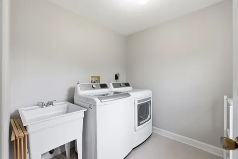 $1,325,000 | 14200 White Water Way, Darnestown, MD 20878
