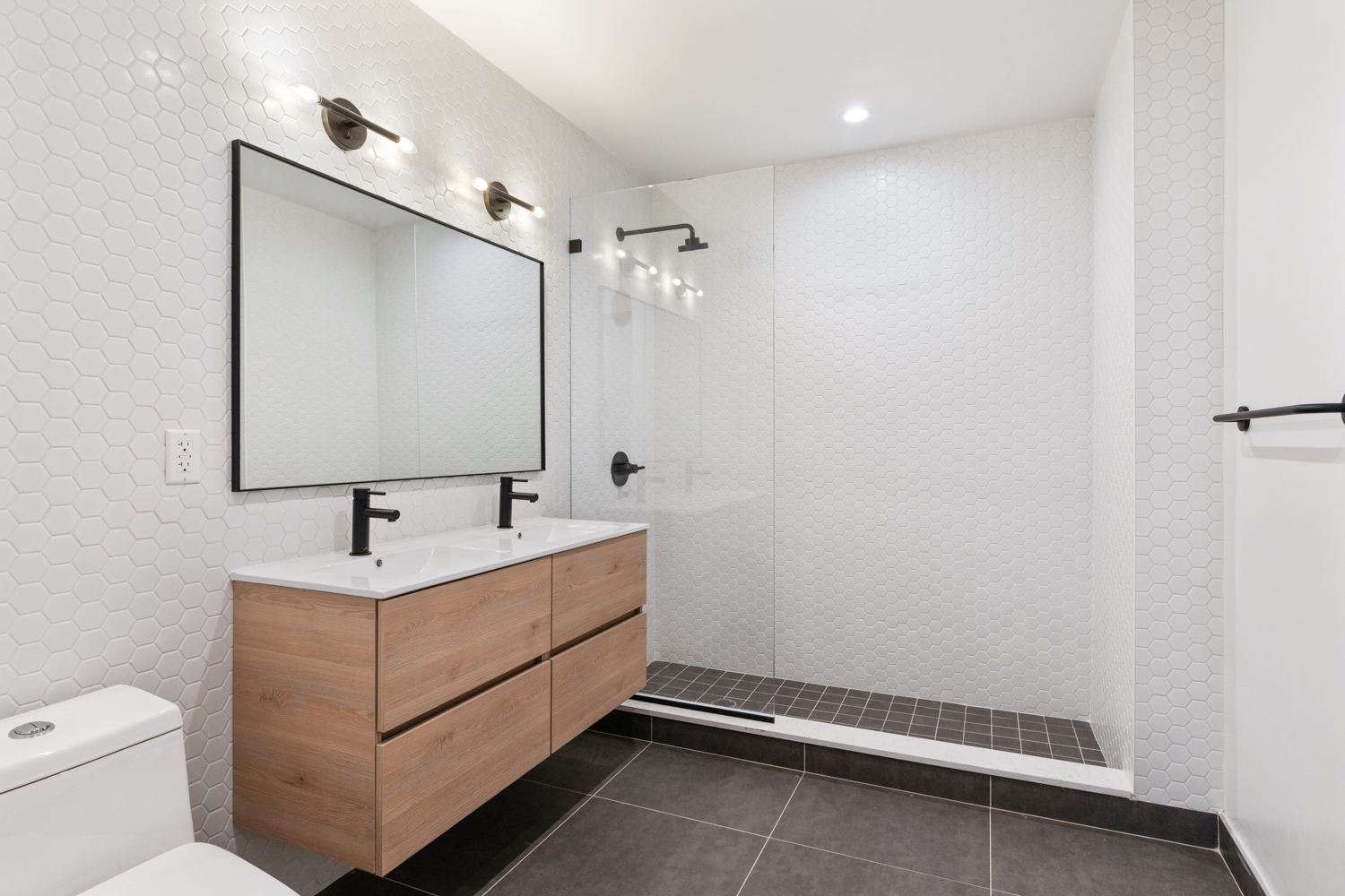 906 Prospect Place, Unit 1C Brooklyn, NY 11213 - Photo 5 of 13