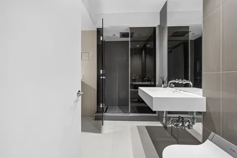 $2,745,000 | 133 West 14th Street, Unit 6 | Chelsea