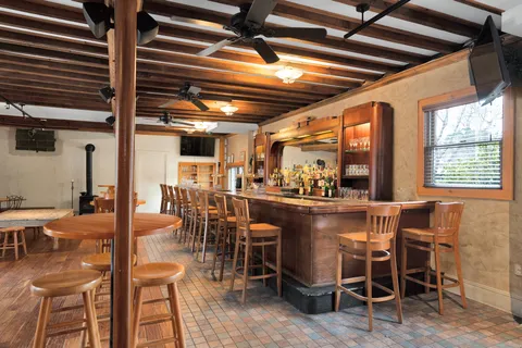 $3,650,000 | 87 North Road, Hampton Bays, NY 11946