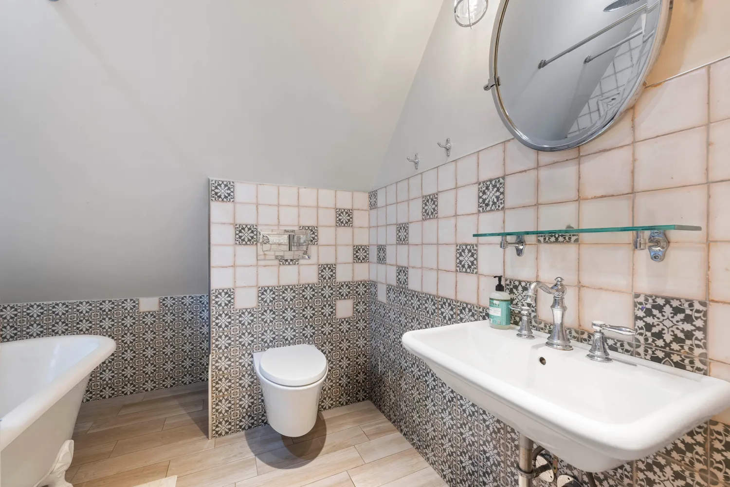 $4,000 | 47 Adrian Avenue | Marble Hill