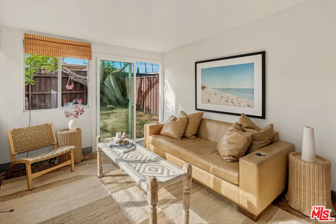 $1,650,000 | 703 Boccaccio Avenue, Venice, CA 90291