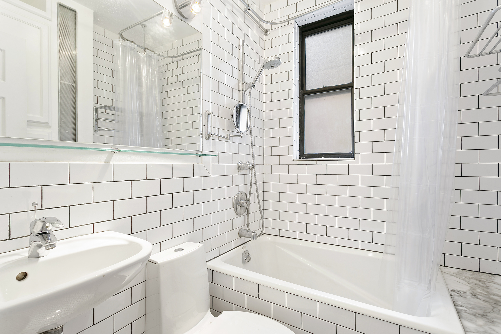 15 Butler Place, Unit 3B Brooklyn, NY 11238 - Photo 2 of 7 Gallery Image 2