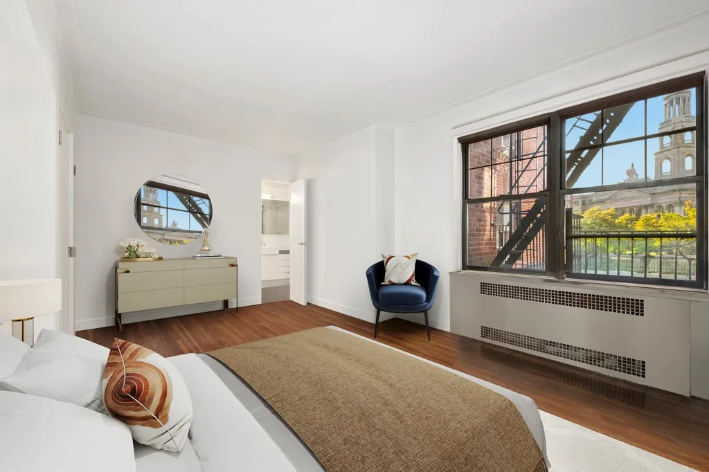 $2,395,000 | 290 6th Avenue, Unit 2KL | Greenwich Village