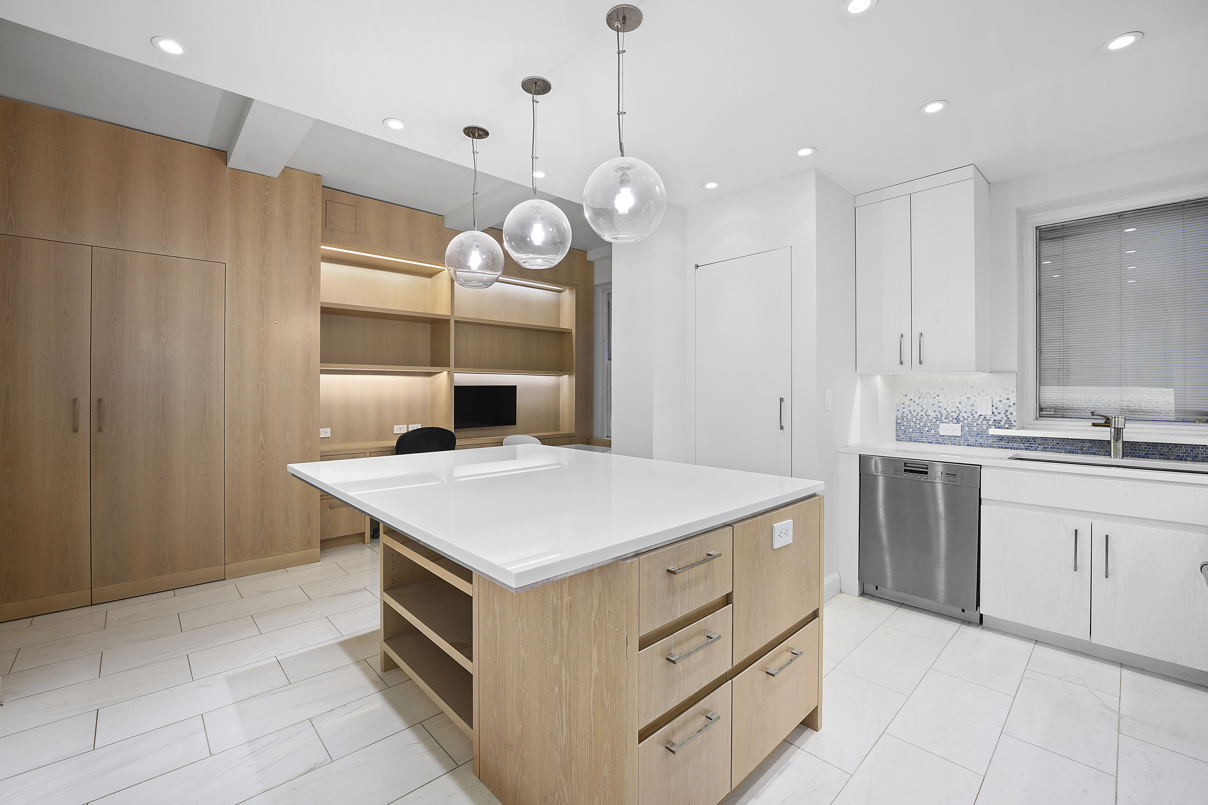 120 West 70th Street, Unit 2B Manhattan, NY 10023 - Photo 5 of 14