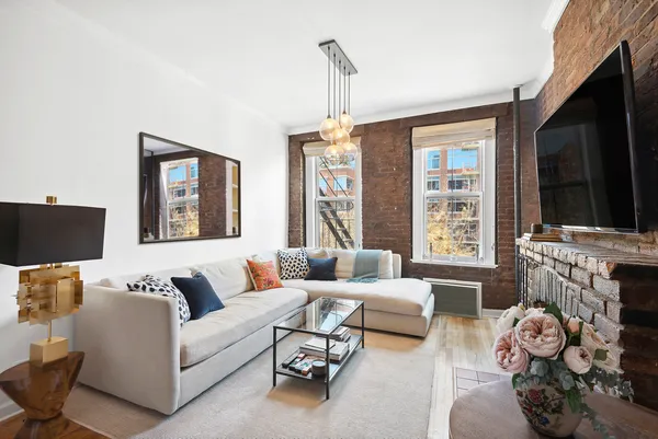 $2,345,000 | 92 Horatio Street, Unit 4L | West Village