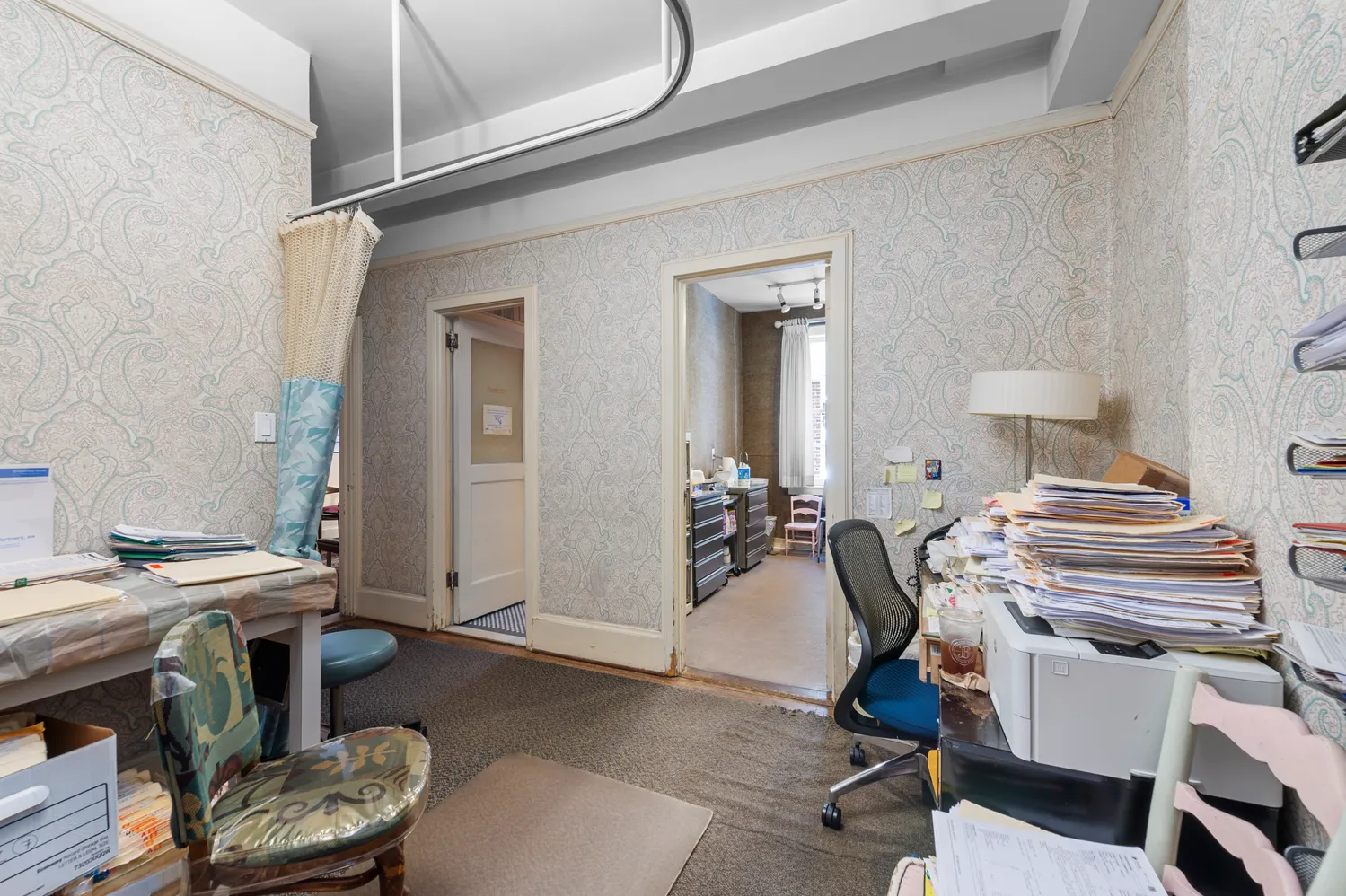 $995,000 | 120 East 75th Street, Unit 1C | Lenox Hill