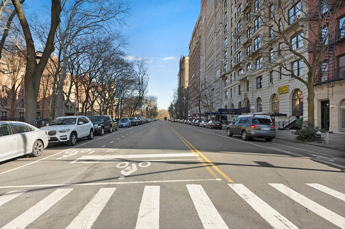 370 Columbus Avenue, Unit 1F Manhattan, NY 10024 - Photo 11 of 11 a view of city with tall buildings