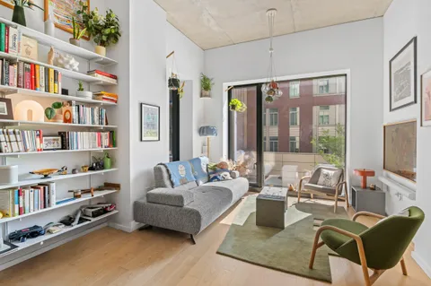 $1,570,000 | 98 Front Street, Unit 5H | DUMBO