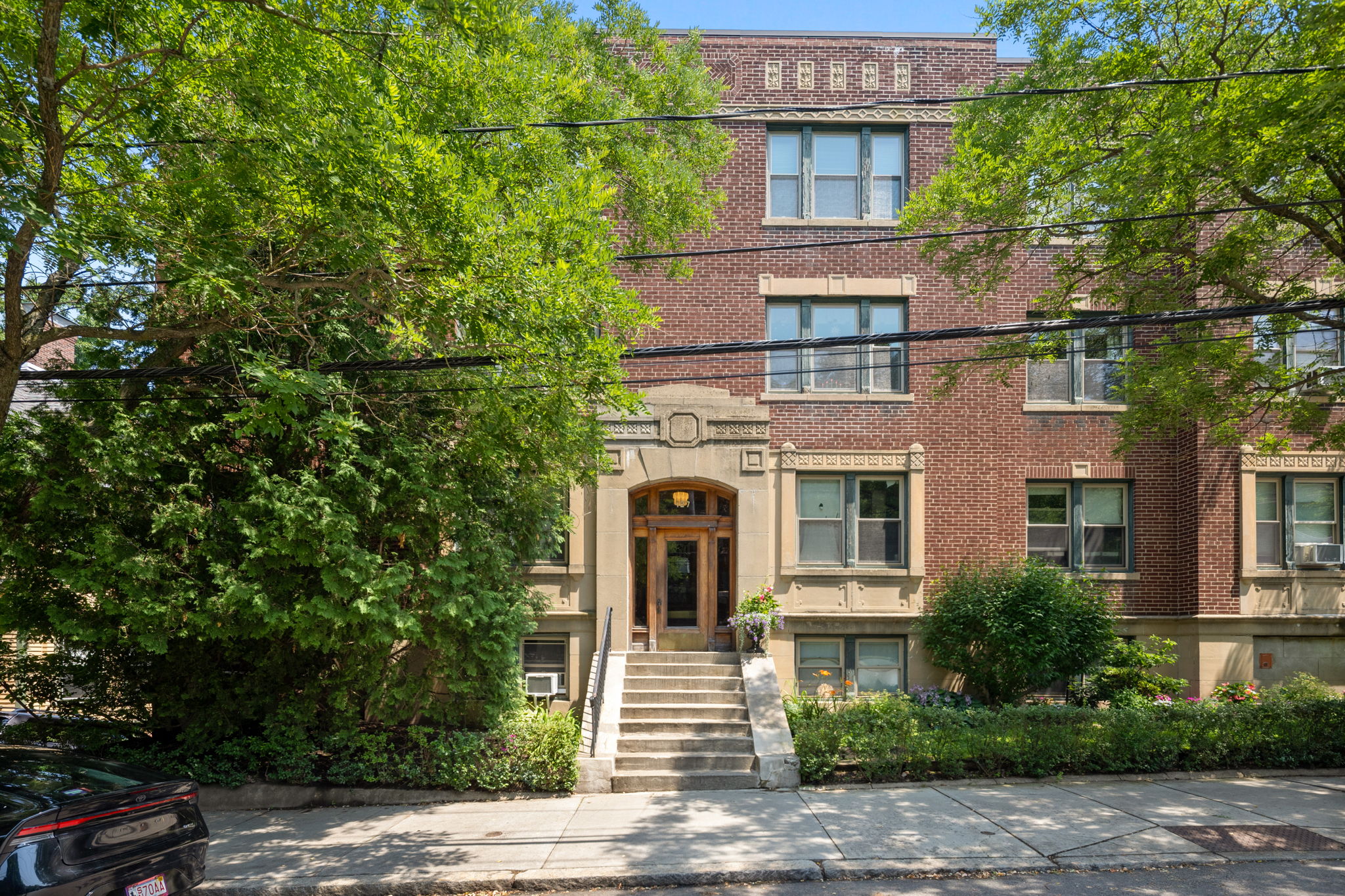 127 Winthrop Road, Unit 1A Brookline, MA 02445 - Photo 22 of 30