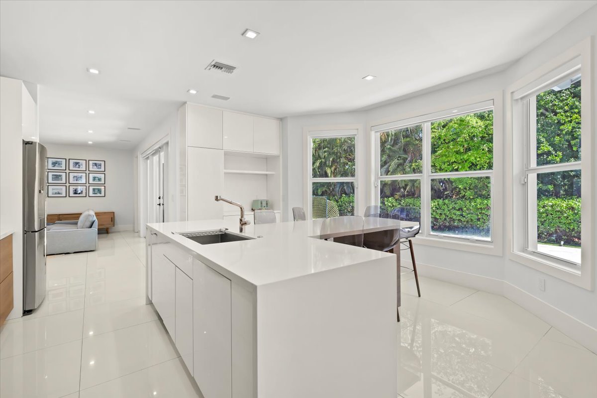 5700 Southwest 86th Street Miami, FL 33143 - Photo 12 of 73