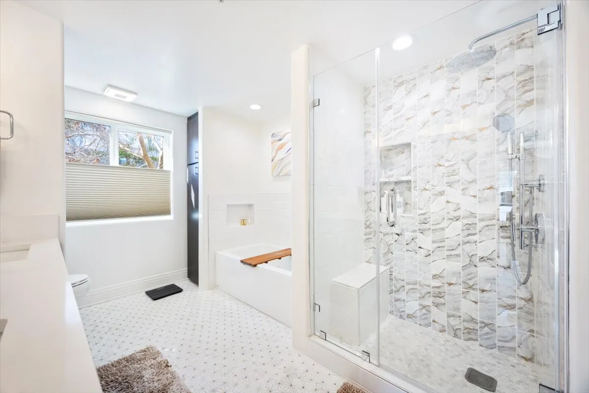 $999,999 | 4394 Farmdale Avenue, Unit 202, Studio City, CA 91604