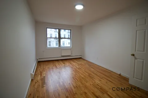 $6,200 | 121 4th Place, Unit 3 | Carroll Gardens
