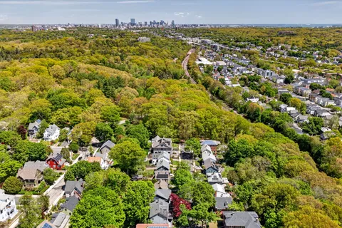 Contact Agent | Arborough Road, Roslindale, MA 02131