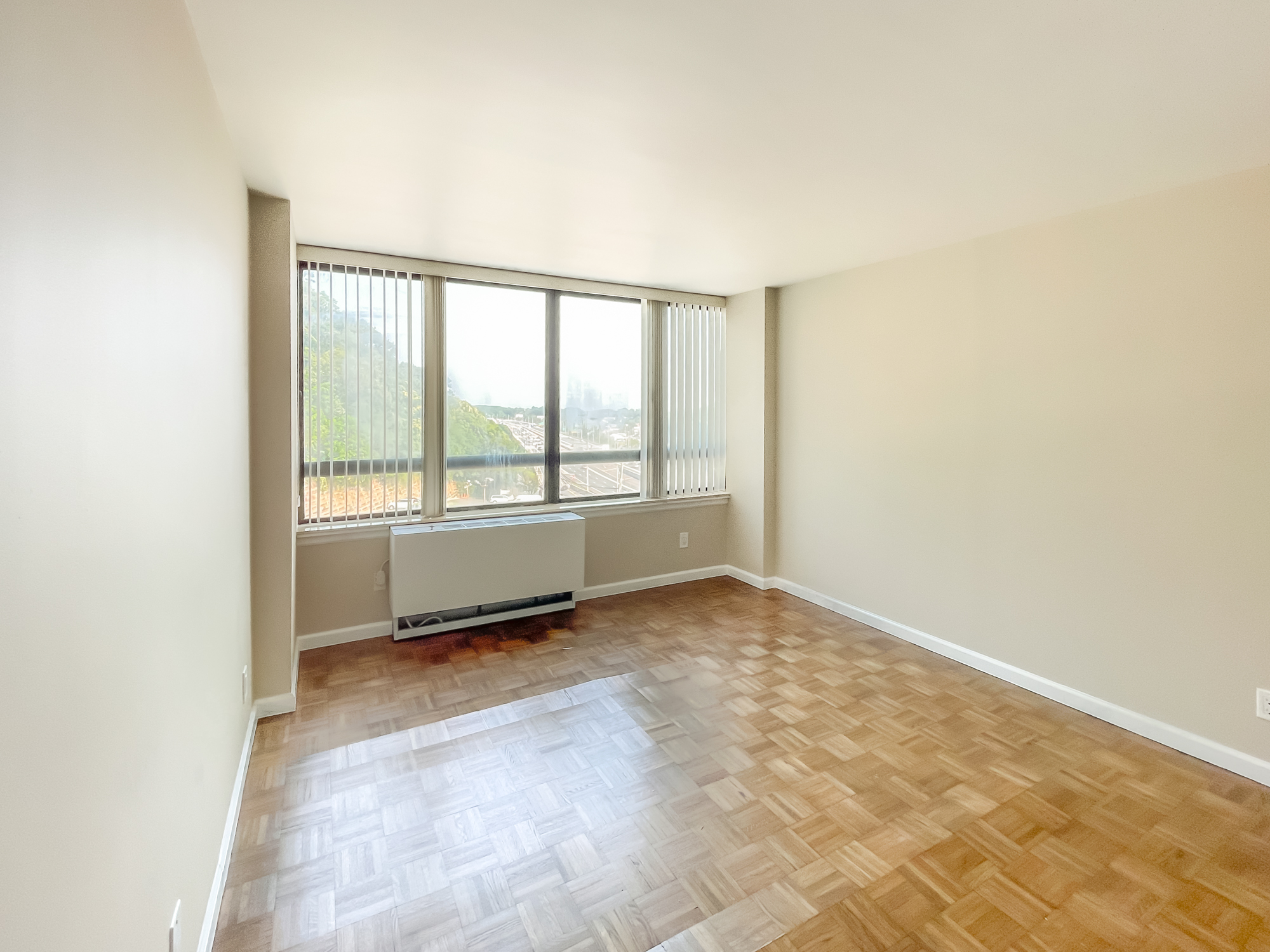 755 Narrows Road North, Unit 605 Staten Island, NY 10304 - Photo 6 of 8