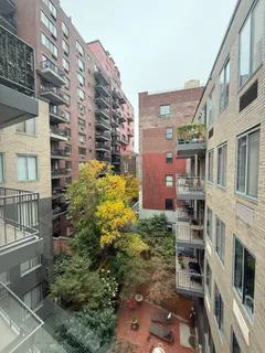 $1,085,000 | 167 Perry Street, Unit 5K | West Village