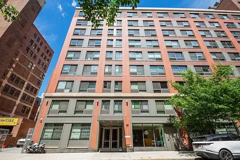 $700,908 | 535 West 52nd Street, Unit 9B | Hell's Kitchen