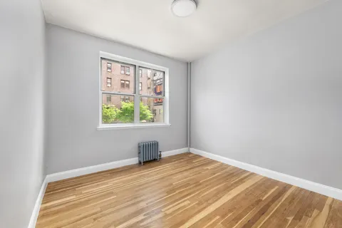 $895,000 | 459 Hudson Street, Unit 2A | West Village