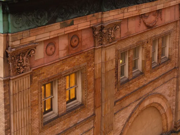 $1,400,000 | 802-10 Locust Street, Unit 201, Philadelphia, PA 19107