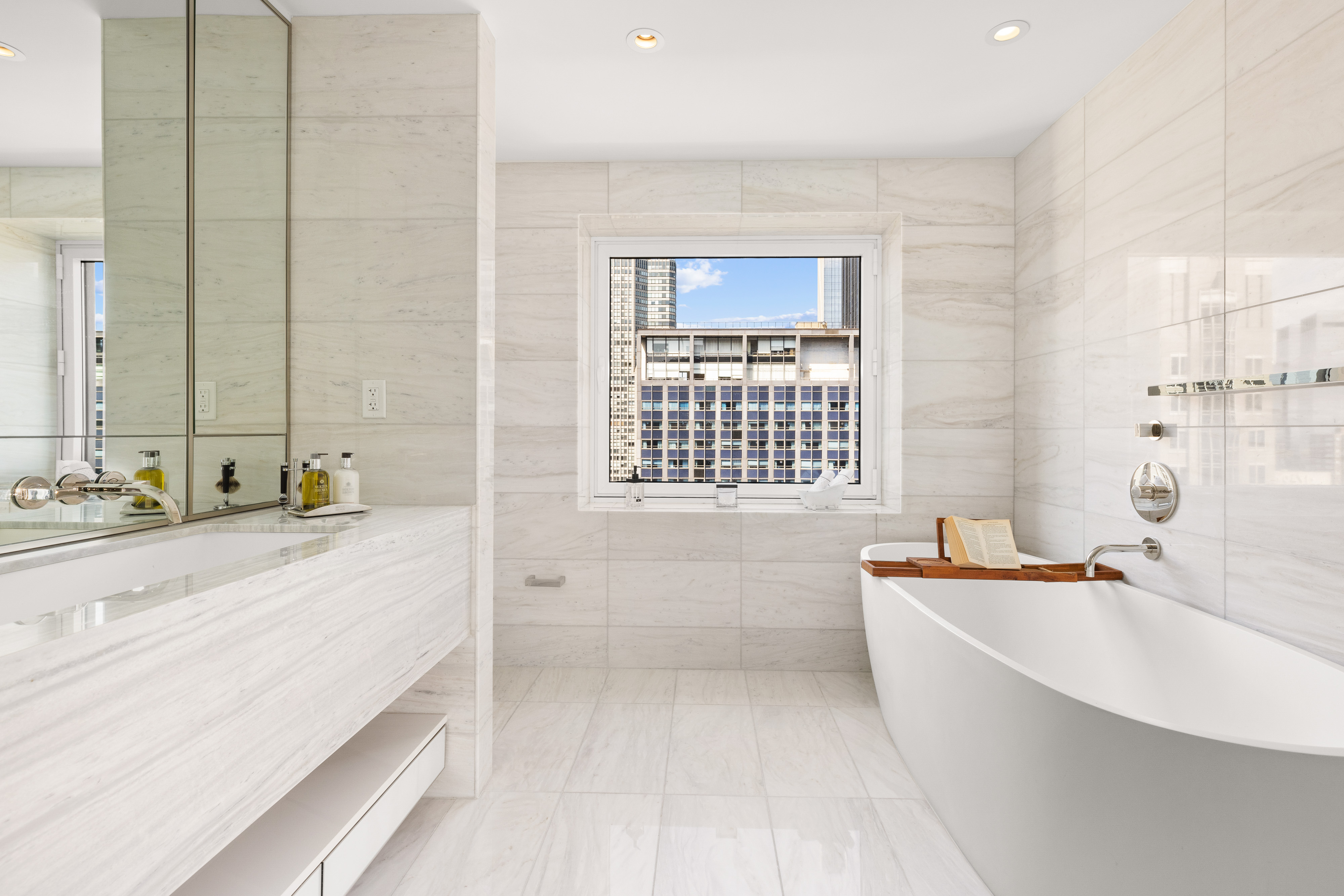 135 West 52nd Street, Unit PH2 Manhattan, NY 10019 - Photo 9 of 35