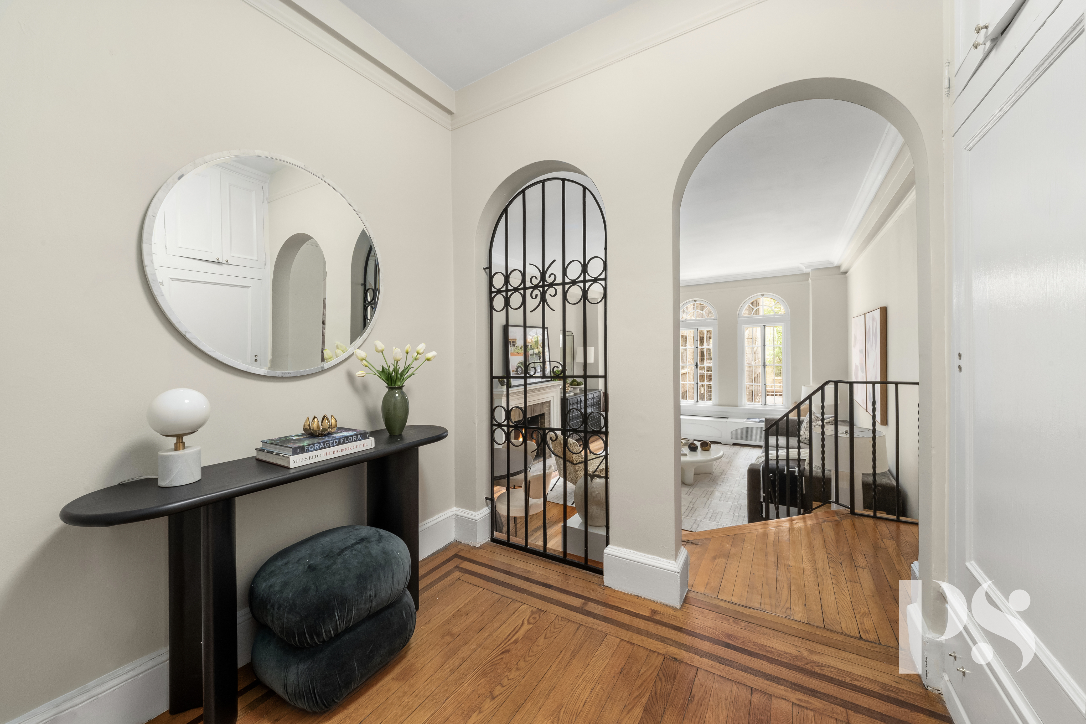 35 East 9th Street, Unit 33 Manhattan, NY 10003 - Photo 12 of 14 a view of hall way with furniture