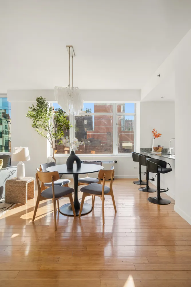 $3,700,000 | 201 West 17th Street, Unit 7A | Chelsea