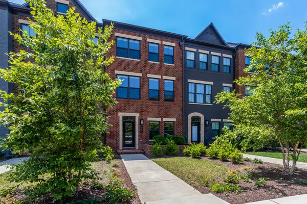 $984,800 | 820 South Greenbrier Street, Arlington, VA 22204