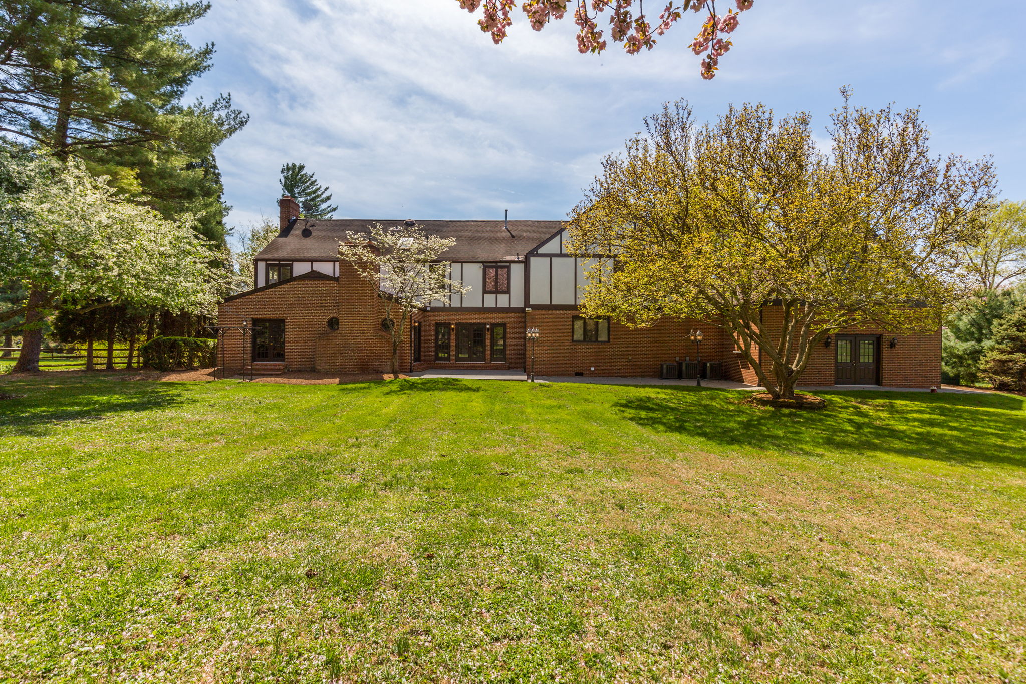 12710 Travilah Road Potomac, MD 20854 - Photo 7 of 14