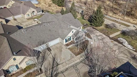 $525,000 | 10 Pond View Way, Fitchburg, WI 53711