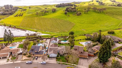$2,068,000 | Stonebridge Drive, Napa, CA 94558