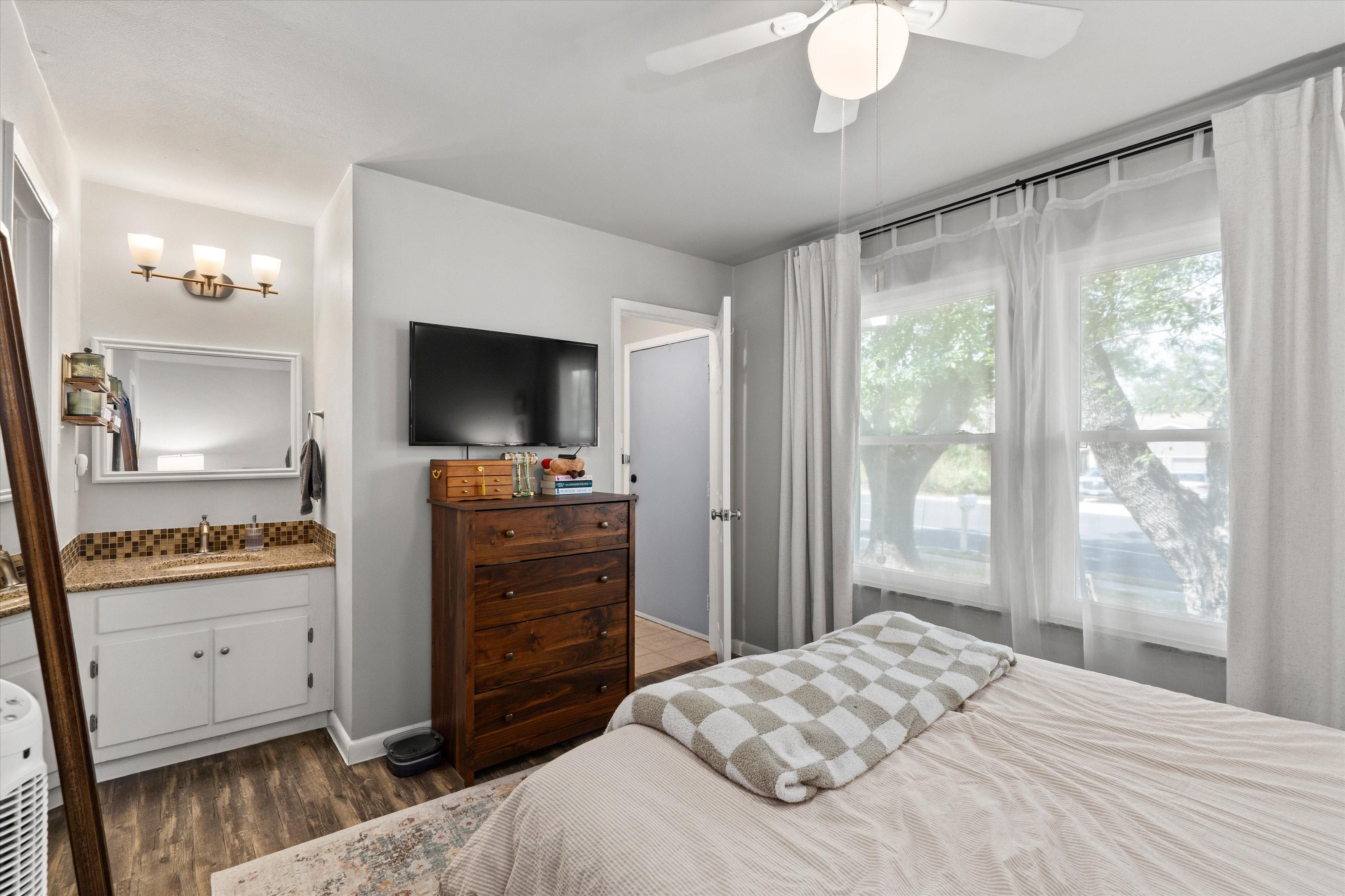 3303 Plantation Road Austin, TX 78745 - Photo 17 of 33 Gallery Image 17