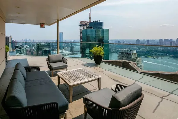 $12,000 | 75 Wall Street, Unit 36F | Financial District