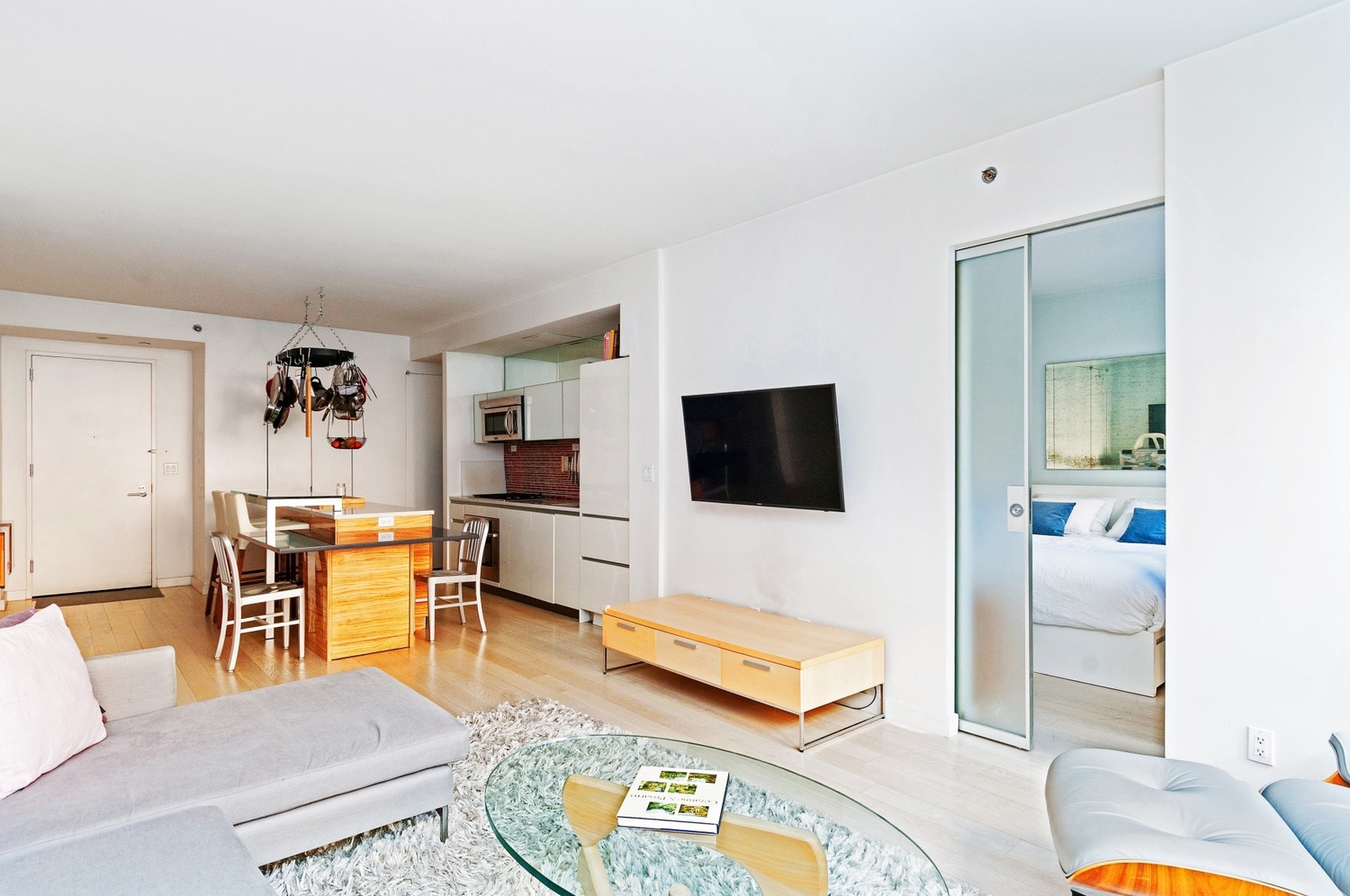 425 East 13th Street, Unit 1A Manhattan, NY 10009 - Photo 5 of 12