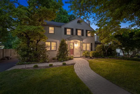 $689,000 | 12 Vining Lane, Wilmington, DE 19807