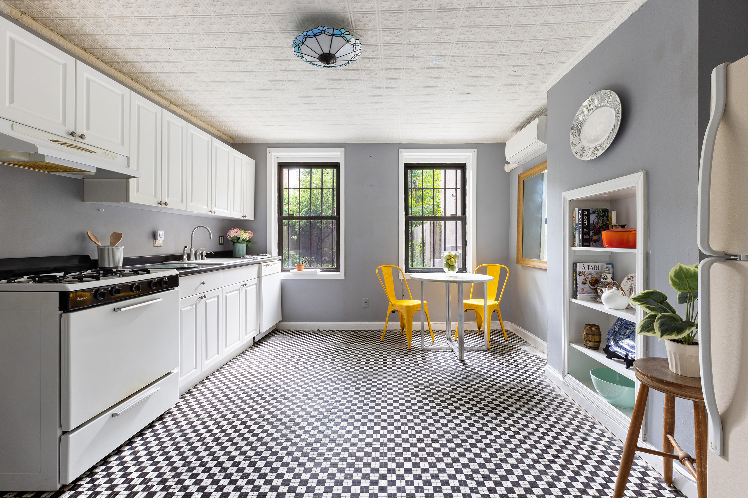 851 Putnam Avenue Brooklyn, NY 11221 - Photo 8 of 15